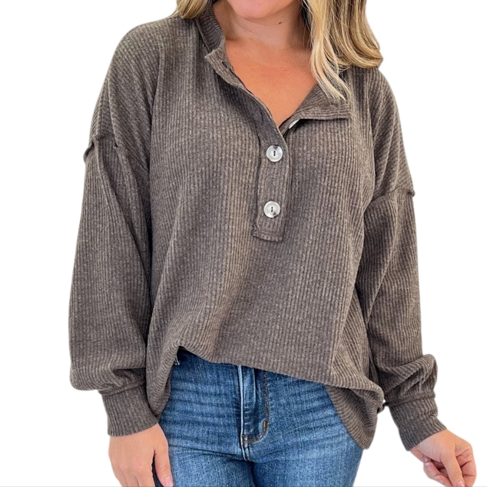 NWT Andree By Unit Womens Brown Henley Top Size M - Picture 2 of 2